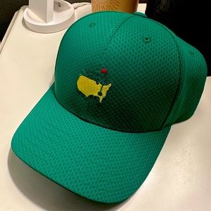 NEW NEVER WORN! Green Masters Performance Hat